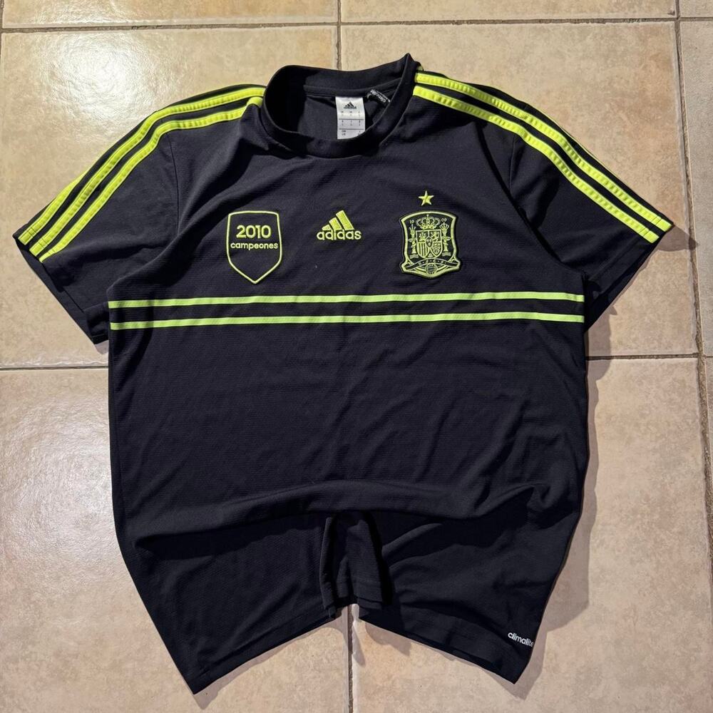 Vintage y2k adidas spain 2010 Mens Jersey Size L